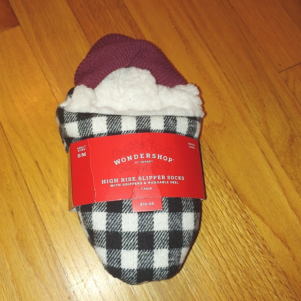 Buffalo Plaid High-Rise Slipper Socks Grippers Wondershop S/M WOMENS 5 - 7